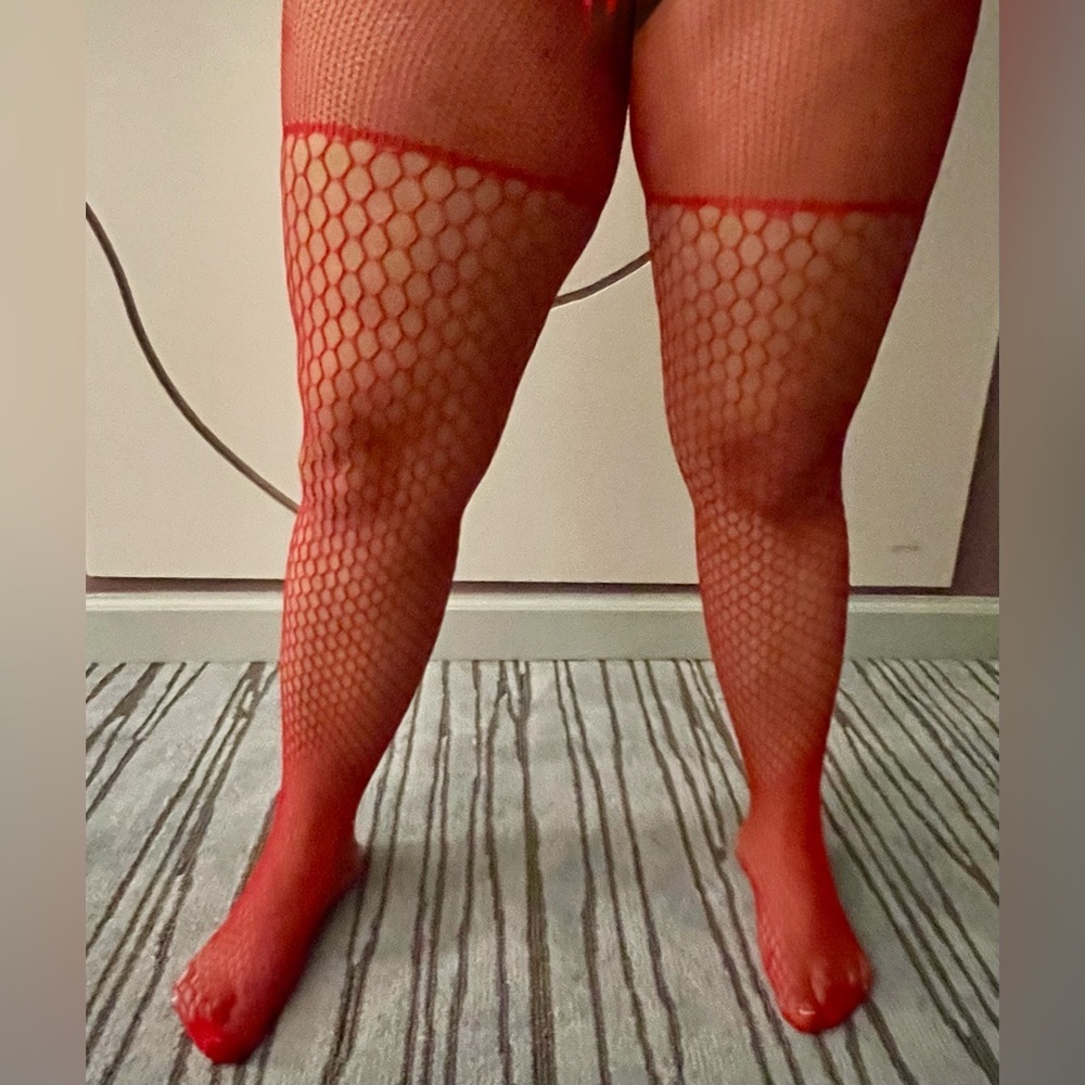 Red Fishnet Suspender Stockings - Picture 5 of 5
